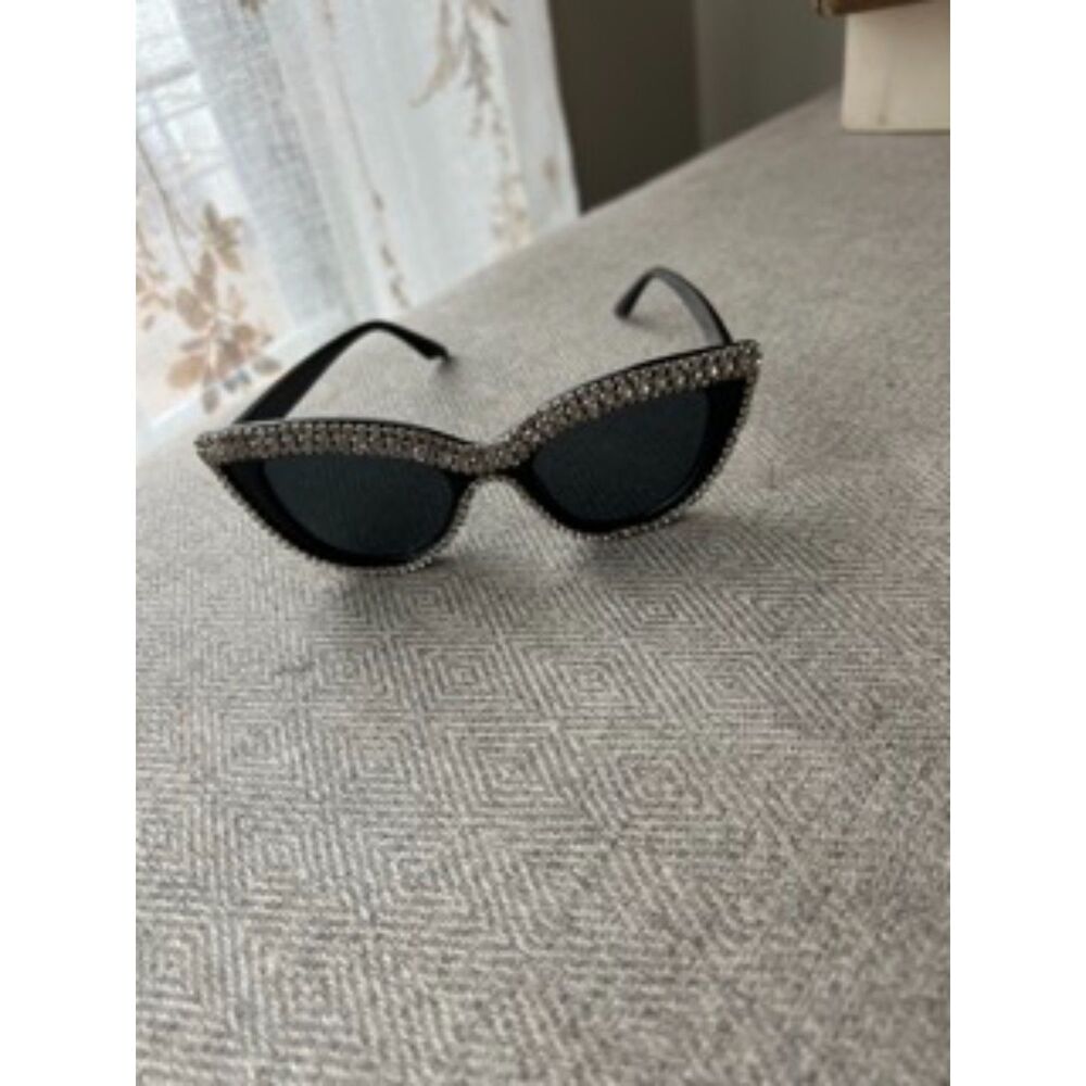 5 Pairs Women’s Fashion Sunglasses Bundle